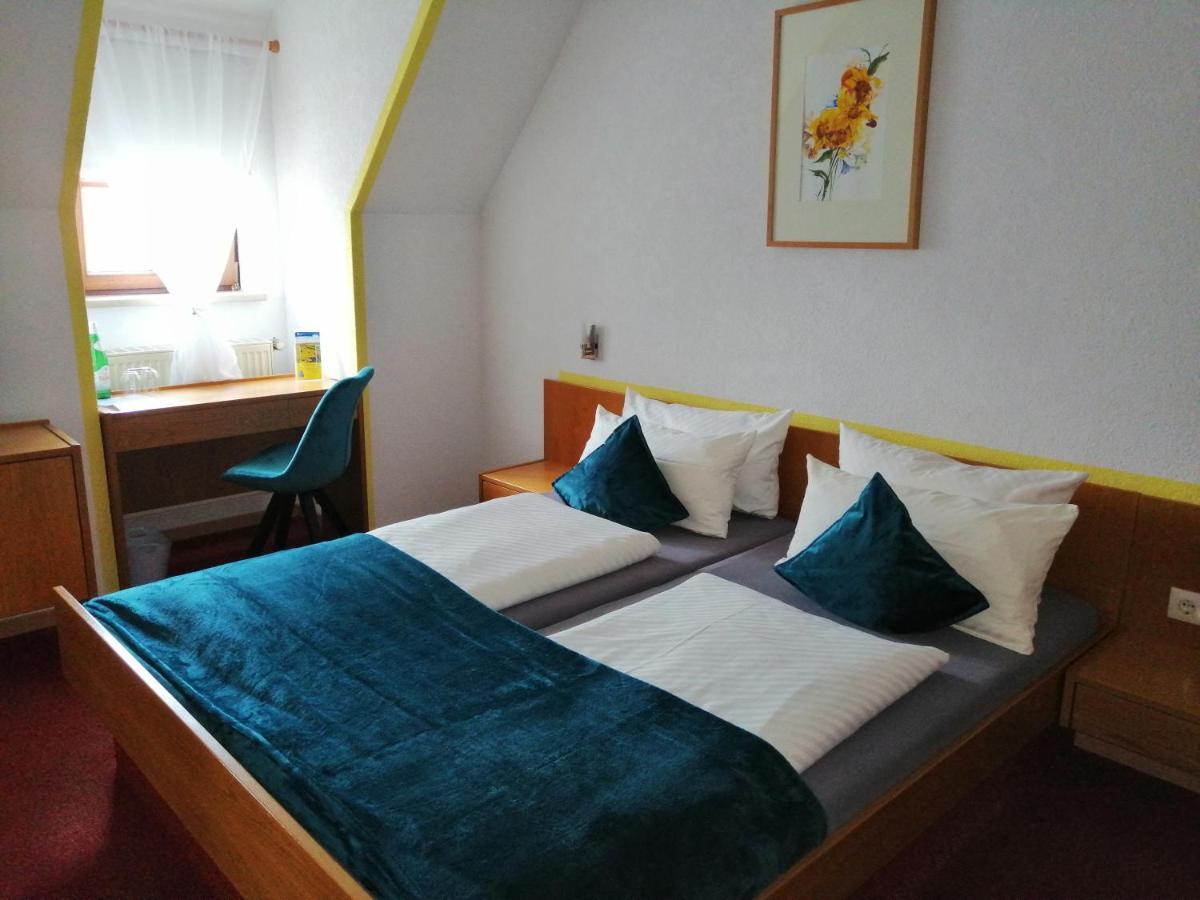 Hotel Wilder Mann Feuchtwangen Esterno foto