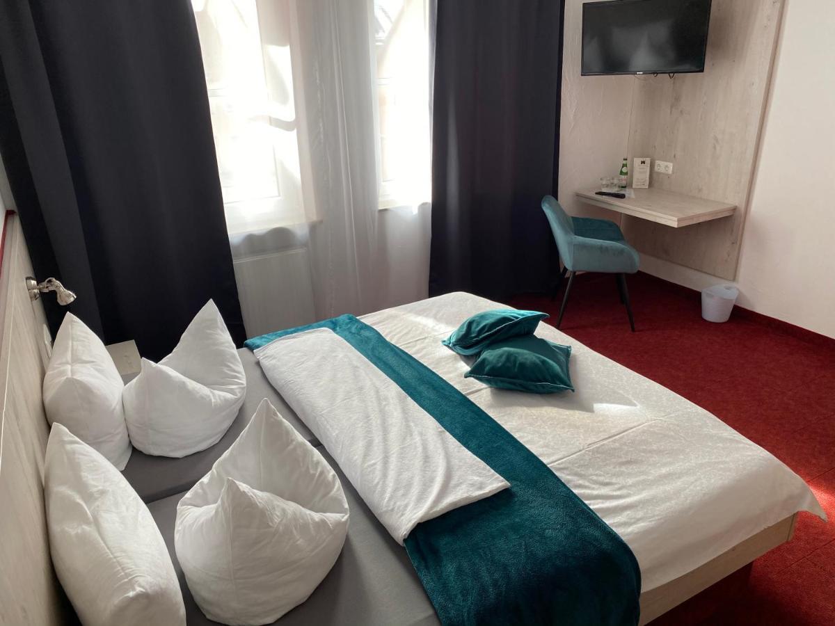 Hotel Wilder Mann Feuchtwangen Esterno foto