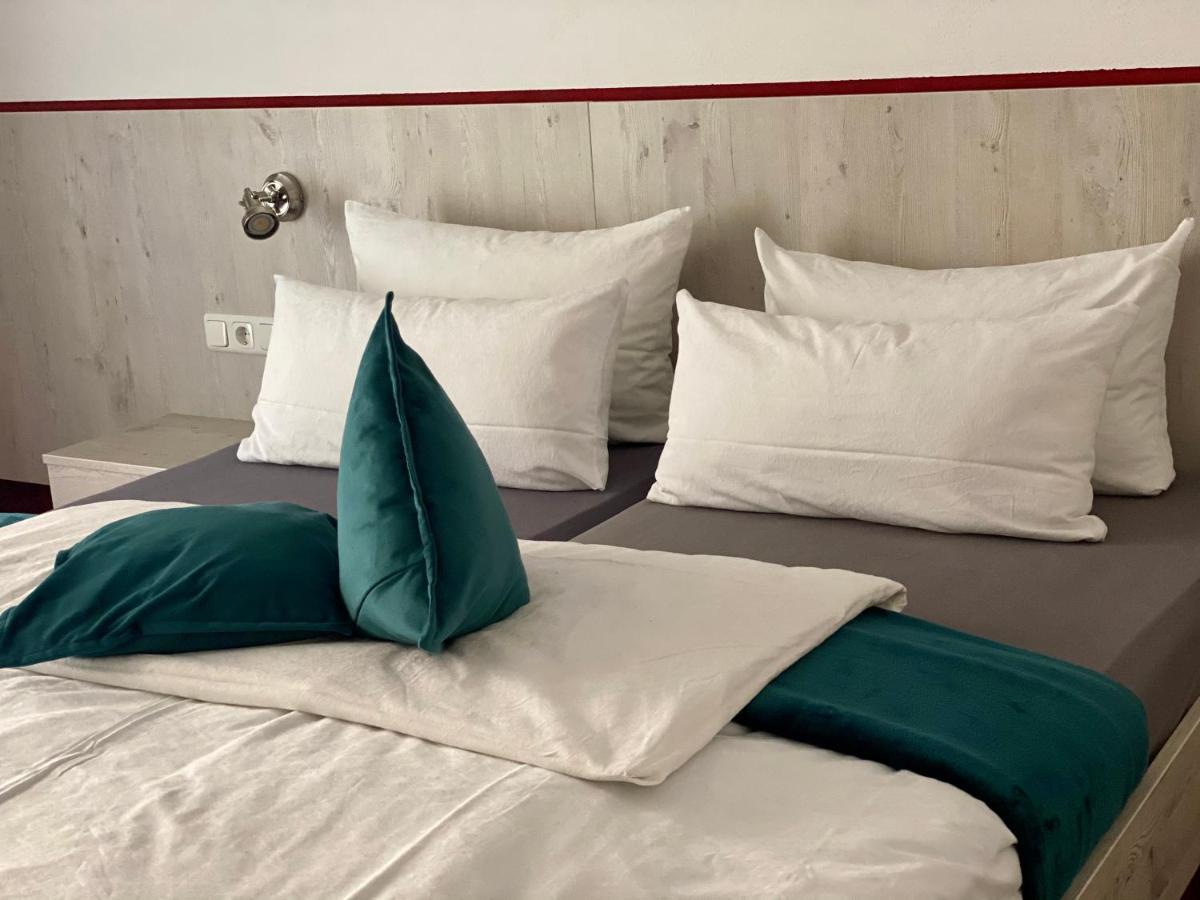 Hotel Wilder Mann Feuchtwangen Esterno foto