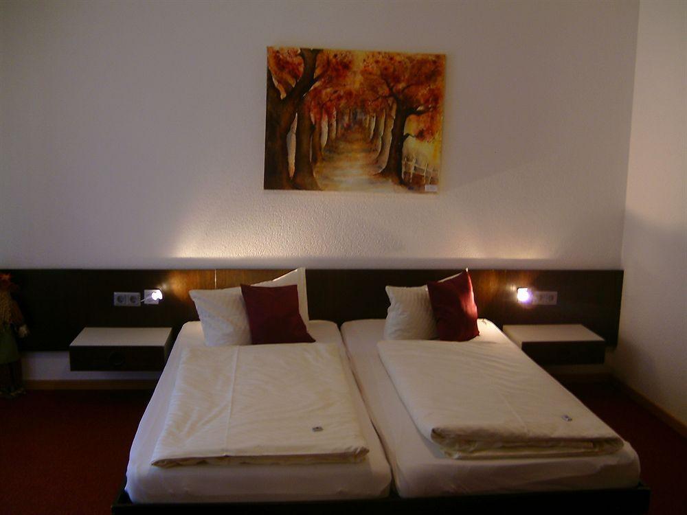 Hotel Wilder Mann Feuchtwangen Esterno foto