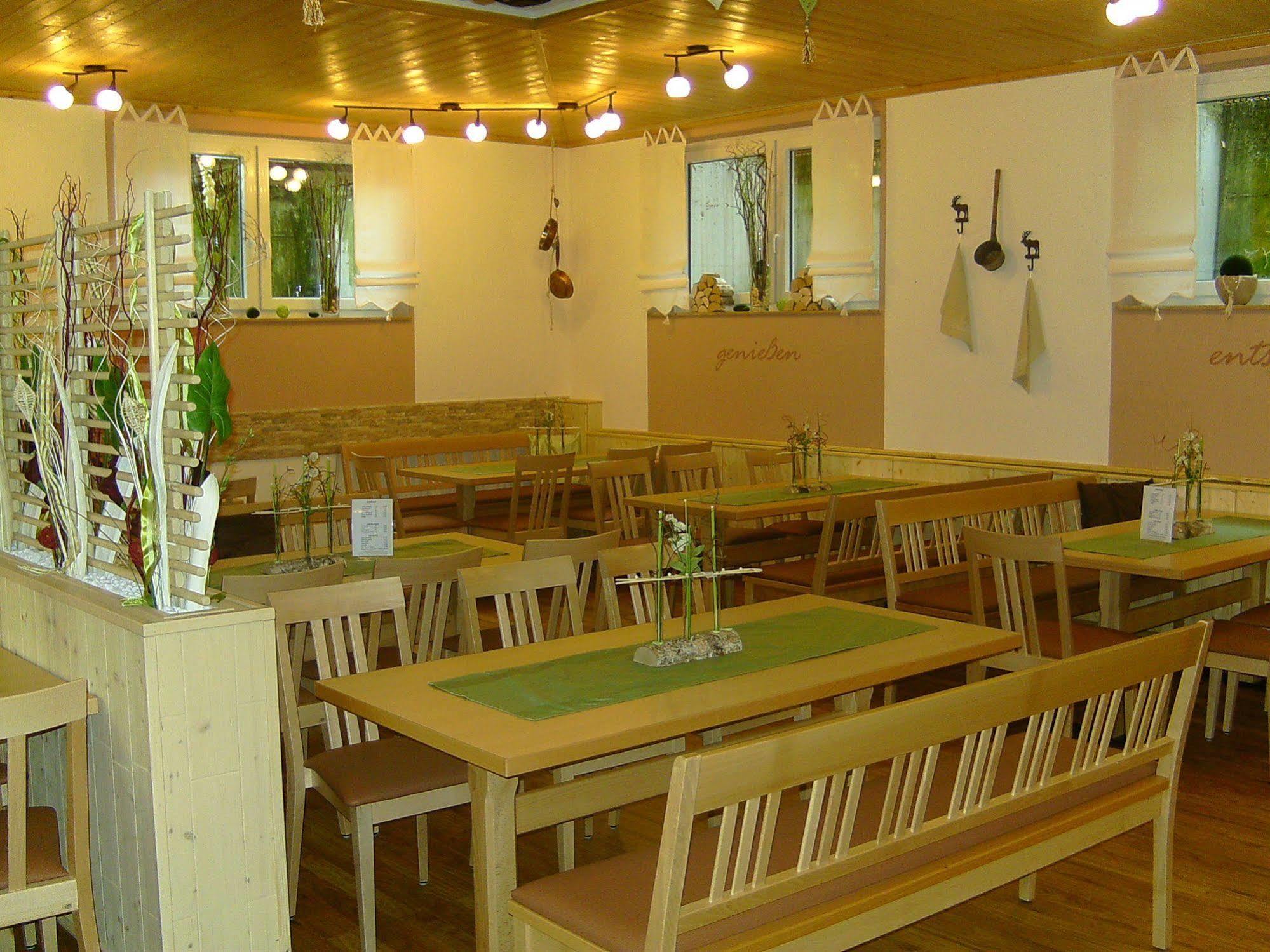 Hotel Wilder Mann Feuchtwangen Esterno foto